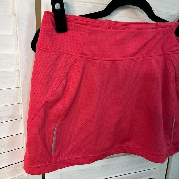 Brooks Raspberry Running Jogging Skirt Skort Medium - Picture 2 of 8